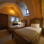 Maya Cave 4*
