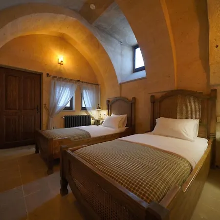Maya Cave 4*