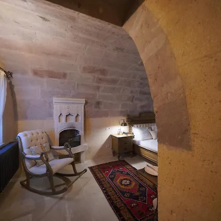 Maya Cave 4*