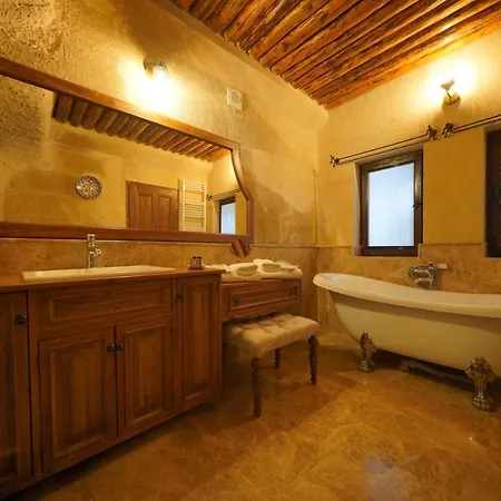 Hotel Maya Cave 4*