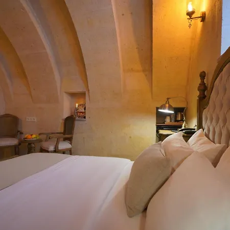 Hotel Maya Cave 3*