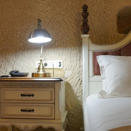 Hotel Maya Cave