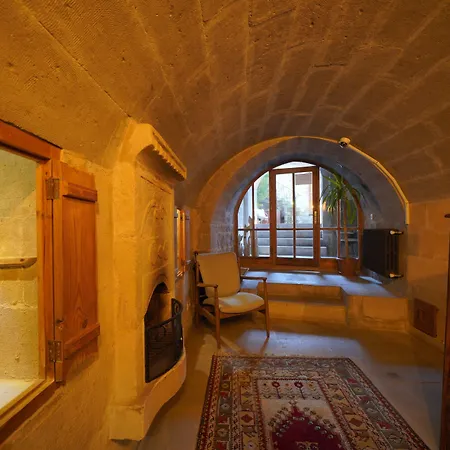 Hotel Maya Cave