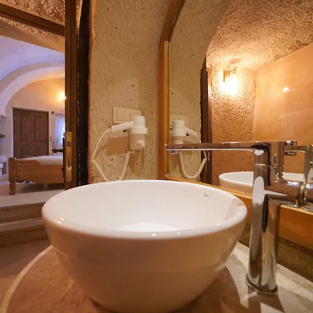 Maya Cave Hotel 4*