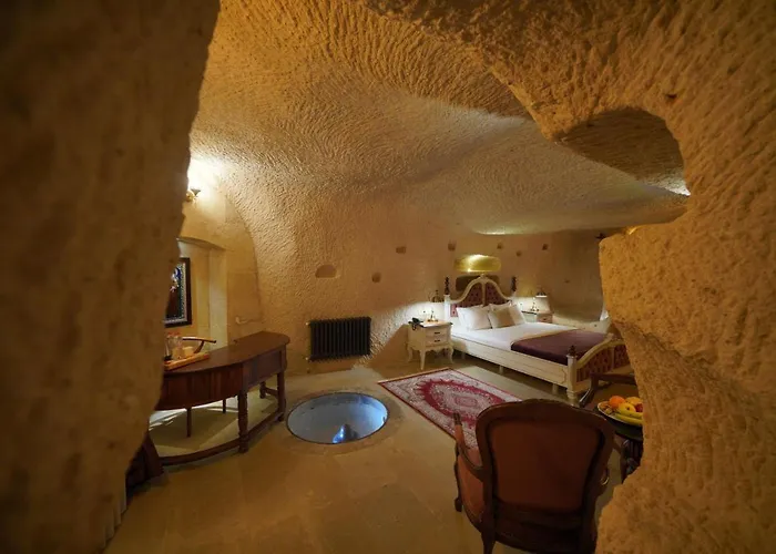 Hotel Maya Cave 4*