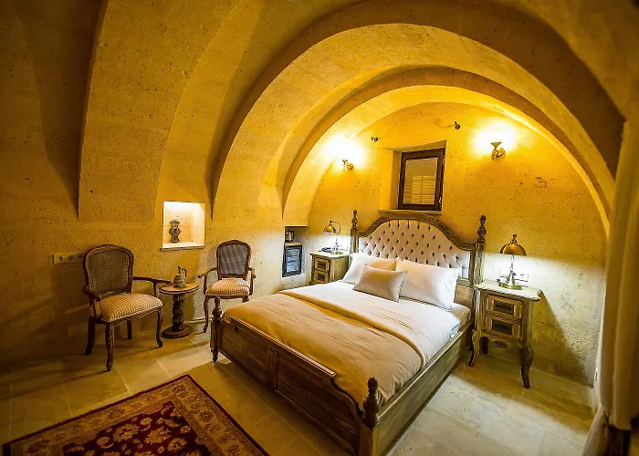 Maya Cave Szálloda 4*